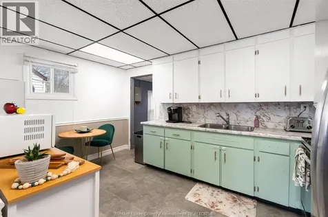 1522 Westcott Windsor ON N8Y 4C6