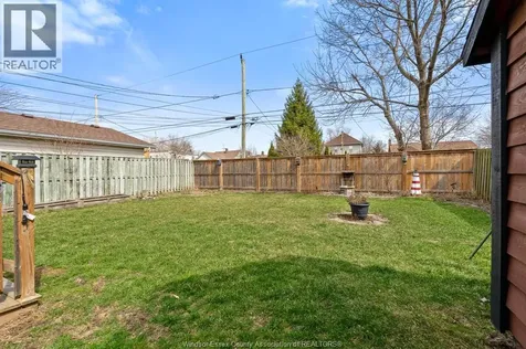 1522 Westcott Windsor ON N8Y 4C6