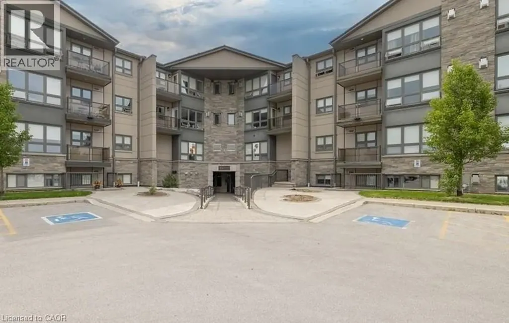 15 Jacksway Crescent London ON N5X 3T8