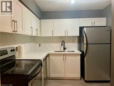 15 Jacksway Crescent London ON N5X 3T8