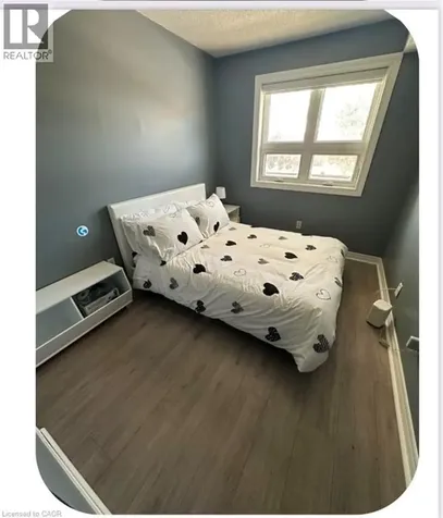 15 Jacksway Crescent London ON N5X 3T8