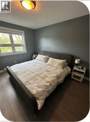 15 Jacksway Crescent London ON N5X 3T8