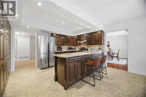 1122 Berkshire Court Oakville ON L6M 2L6