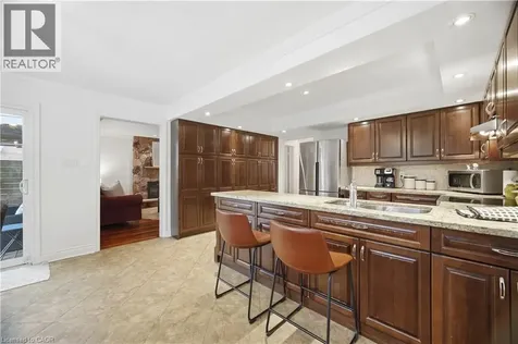 1122 Berkshire Court Oakville ON L6M 2L6
