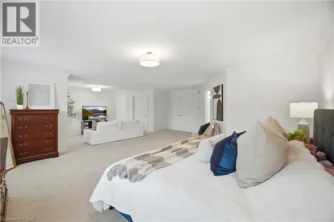 1122 Berkshire Court Oakville ON L6M 2L6