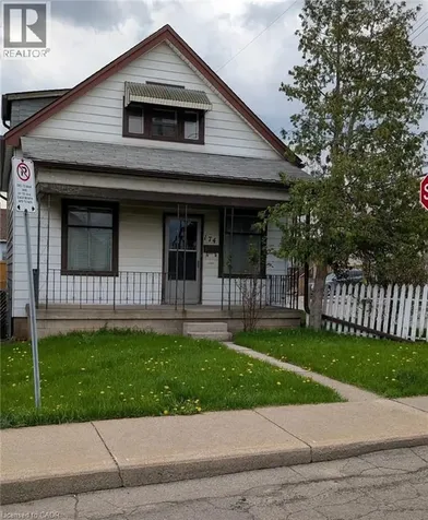 174 London Street North Hamilton ON L8H 4C2