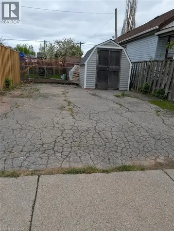 174 London Street North Hamilton ON L8H 4C2