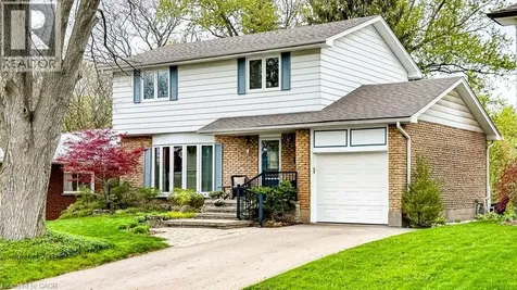 19 Chateau Court Hamilton ON L9C 5P3