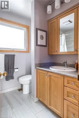 19 Chateau Court Hamilton ON L9C 5P3