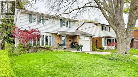 19 Chateau Court Hamilton ON L9C 5P3