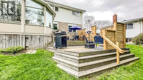 19 Chateau Court Hamilton ON L9C 5P3