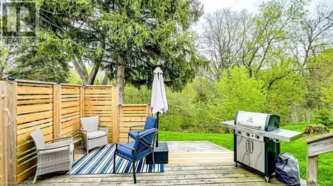 19 Chateau Court Hamilton ON L9C 5P3