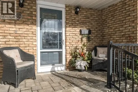 19 Chateau Court Hamilton ON L9C 5P3