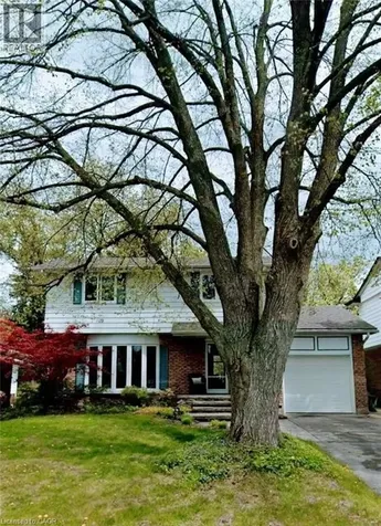 19 Chateau Court Hamilton ON L9C 5P3