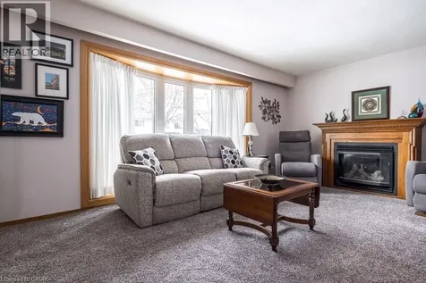 19 Chateau Court Hamilton ON L9C 5P3