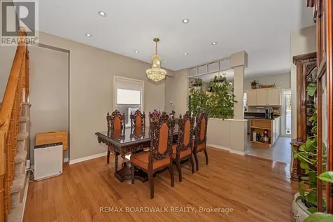 102 Mosswood Court Ottawa ON K1V 0N6