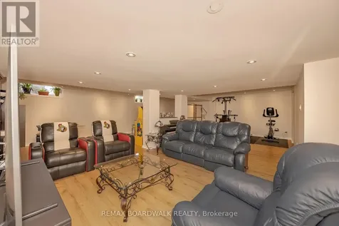 102 Mosswood Court Ottawa ON K1V 0N6