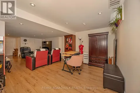102 Mosswood Court Ottawa ON K1V 0N6