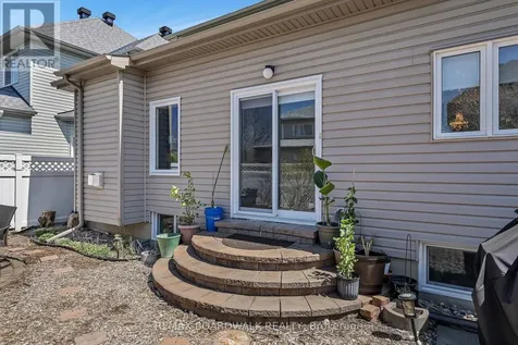 102 Mosswood Court Ottawa ON K1V 0N6