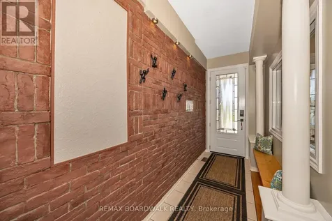 102 Mosswood Court Ottawa ON K1V 0N6