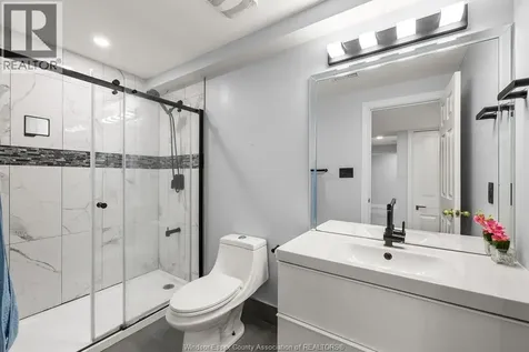 571 Banwell Road Windsor ON N8P 1J8