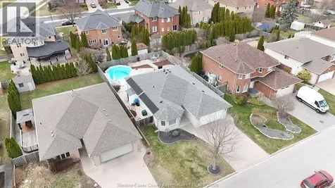 571 Banwell Road Windsor ON N8P 1J8