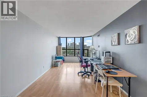 25 Agnes Street Mississauga ON L5B 3X7