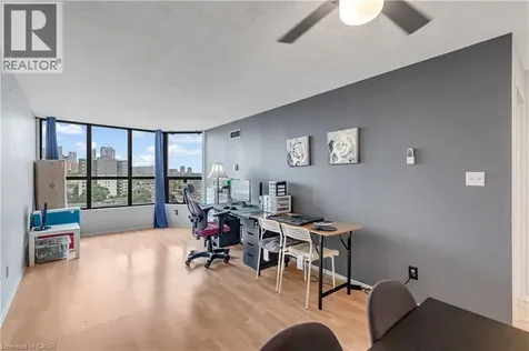 25 Agnes Street Mississauga ON L5B 3X7