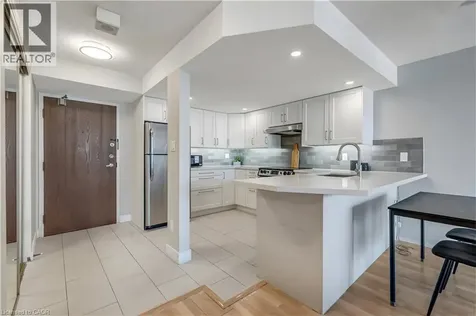 25 Agnes Street Mississauga ON L5B 3X7