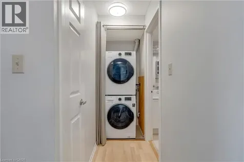 25 Agnes Street Mississauga ON L5B 3X7
