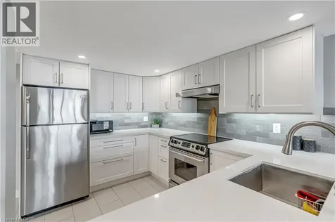 25 Agnes Street Mississauga ON L5B 3X7