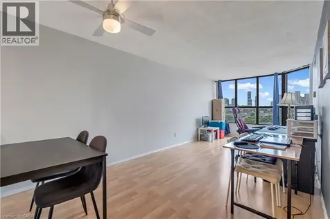 25 Agnes Street Mississauga ON L5B 3X7