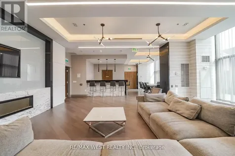 99 Eagle Rock Way Vaughan ON L6A 5A7