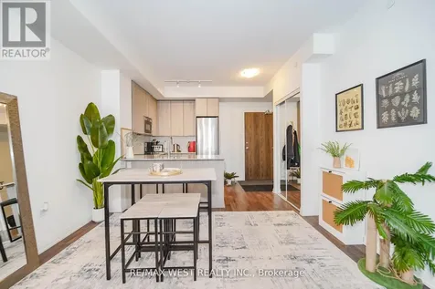 99 Eagle Rock Way Vaughan ON L6A 5A7