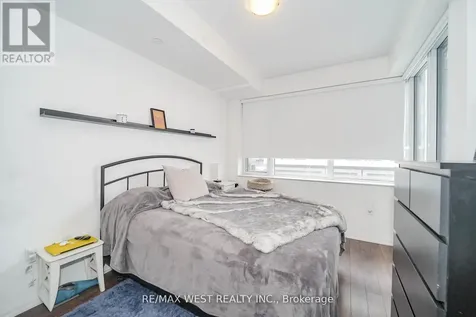 99 Eagle Rock Way Vaughan ON L6A 5A7