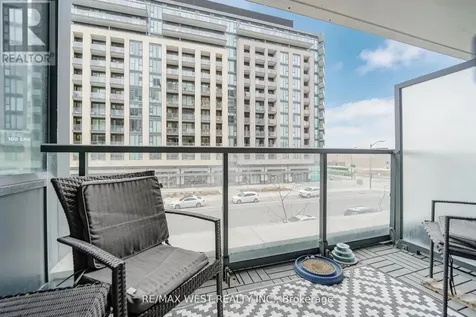 99 Eagle Rock Way Vaughan ON L6A 5A7