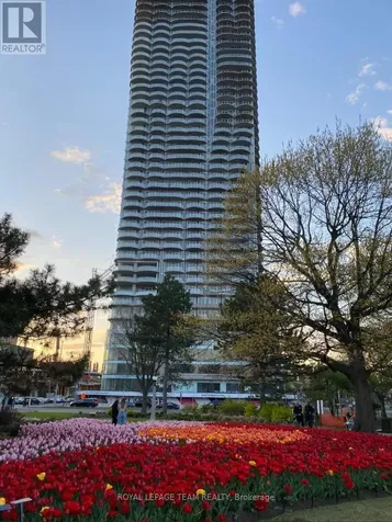 805 Carling Avenue Ottawa ON K1S 5W9