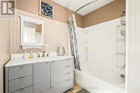 15 Philip Street Smiths Falls ON K7A 3L7