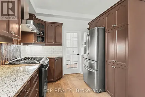5 Sundew Court West Ottawa ON K2S 1Z5