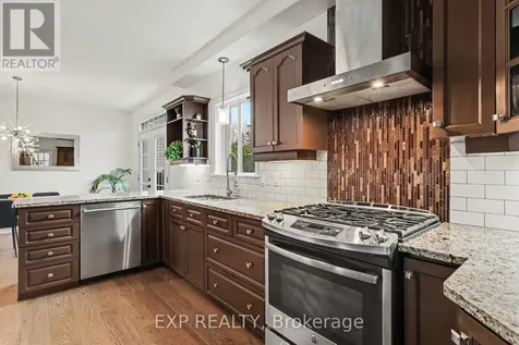 5 Sundew Court West Ottawa ON K2S 1Z5