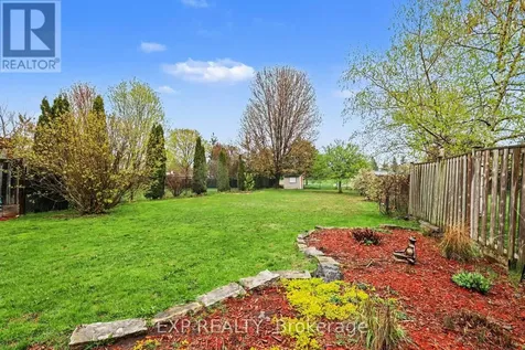 5 Sundew Court West Ottawa ON K2S 1Z5