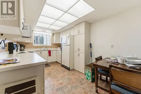 1705 Playfair Drive Ottawa ON K1H 8P6