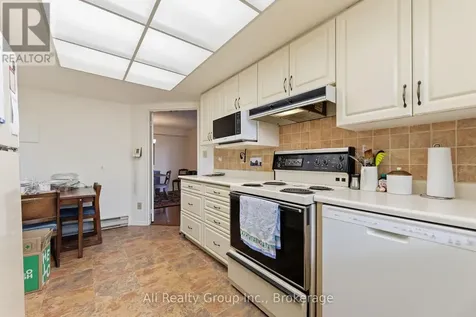 1705 Playfair Drive Ottawa ON K1H 8P6