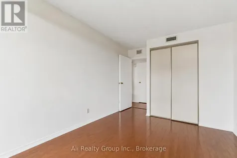 1705 Playfair Drive Ottawa ON K1H 8P6