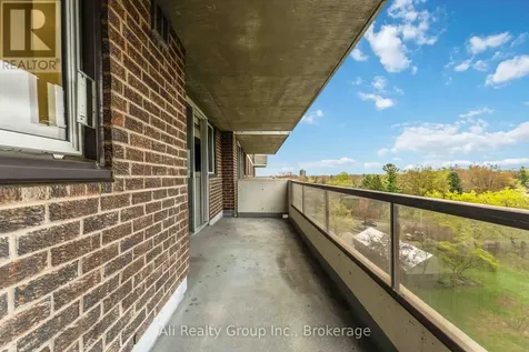 1705 Playfair Drive Ottawa ON K1H 8P6