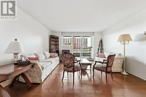 1705 Playfair Drive Ottawa ON K1H 8P6