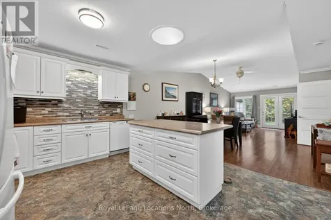 47 Clover Crescent Wasaga Beach ON L9Z 0G4