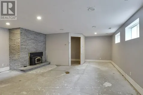 8 Edna Street Orillia ON L3V 6G4