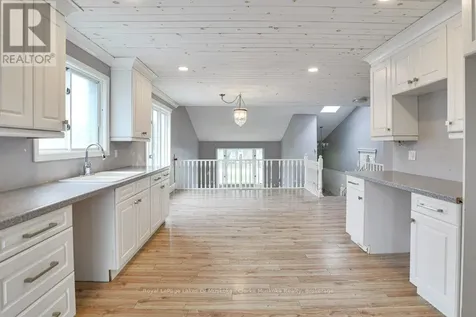 8 Edna Street Orillia ON L3V 6G4