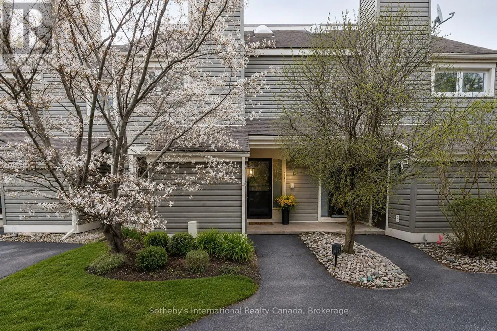 214 Escarpment Crescent Collingwood ON L9Y 5B4